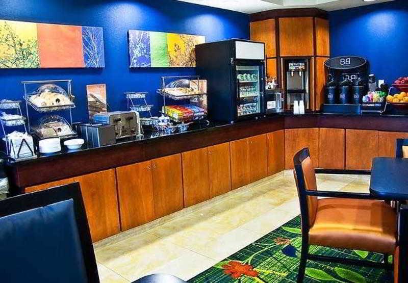 Fairfield Inn & Suites Tampa Fairgrounds/Casino Orient Park Экстерьер фото